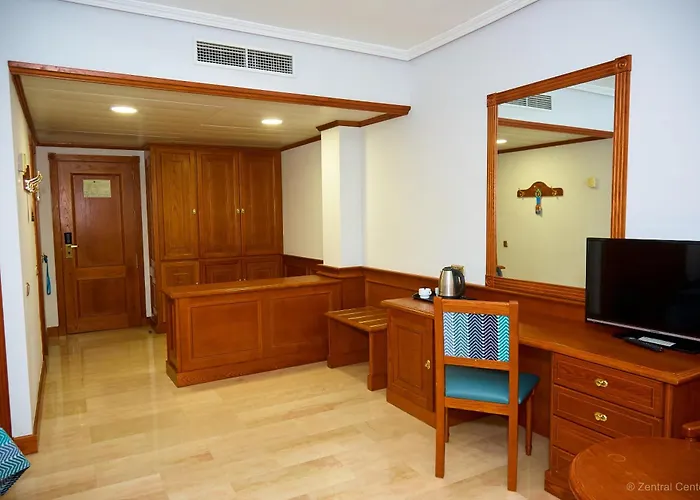 Zentral Center - Adults Only Hotel 4*
