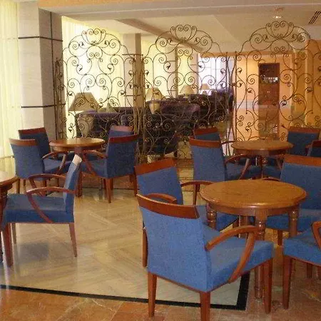 Zentral Center - Adults Only Hotel 4*